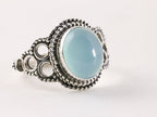 Bewerkte zilveren ring met blauwe chalcedoon afbeelding 1