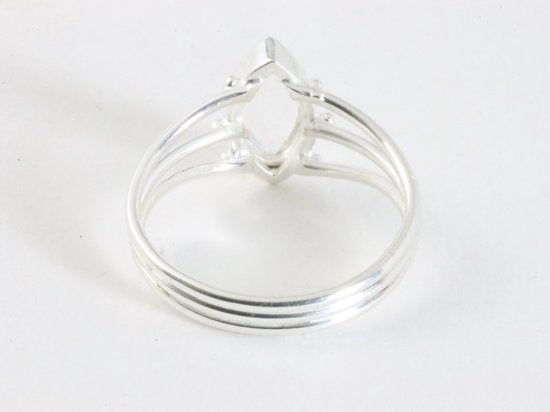 Opengewerkte zilveren ring met bergkristal afbeelding 3