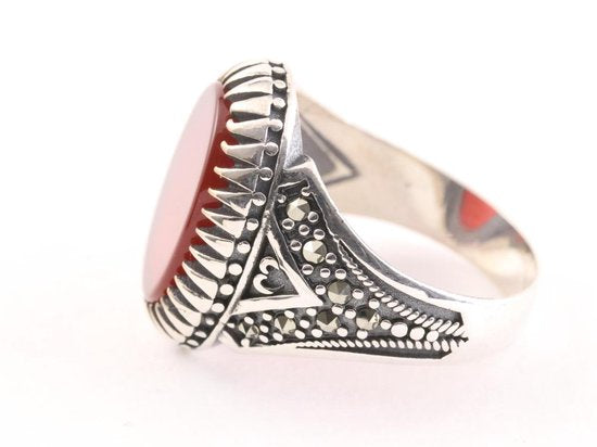 Bewerkte ovale zilveren ring met carneool en marcasiet afbeelding 2