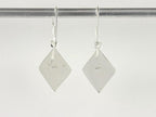 Ruitvormige zilveren oorbellen met parelmoer afbeelding 3