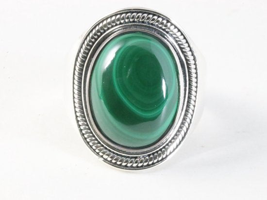 Bewerkte zilveren ring met malachiet afbeelding 4