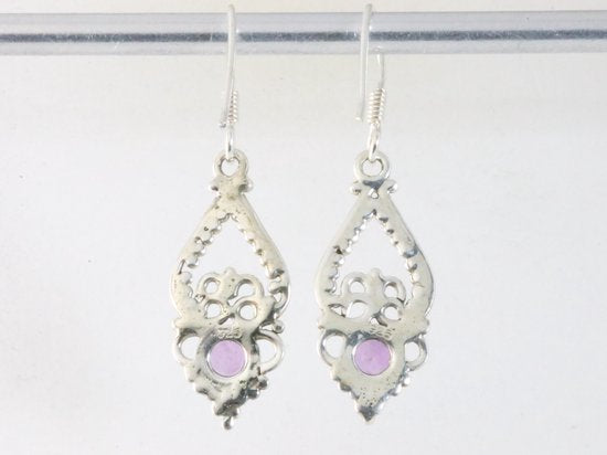 Fijne opengewerkte zilveren oorbellen met amethist afbeelding 2