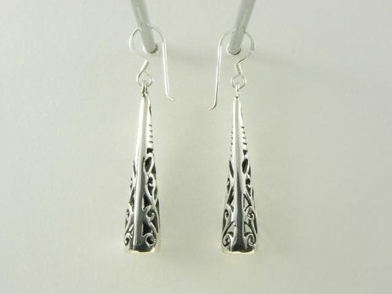 Lange opengewerkte zilveren oorbellen afbeelding 2