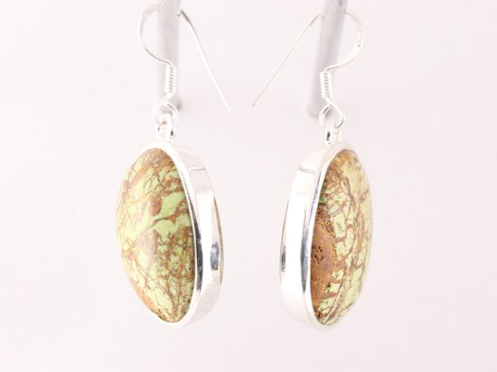 Grote ovale zilveren oorbellen met appelgroene turkoois afbeelding 2