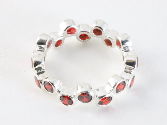Zware zilveren ring met granaat afbeelding 2
