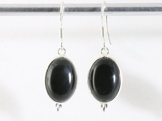 Fijne zilveren oorbellen met onyx afbeelding 4