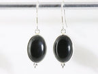 Fijne zilveren oorbellen met onyx afbeelding 4