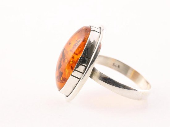 Ovale zilveren ring met amber afbeelding 2