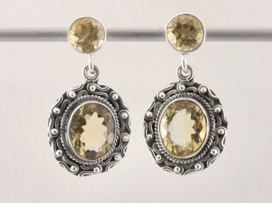 Bewerkte zilveren oorstekers met citrien afbeelding 4