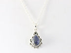 Fijne bewerkte zilveren hanger met lapis lazuli aan ketting afbeelding 4