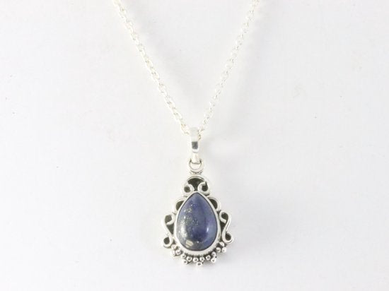 Fijne bewerkte zilveren hanger met lapis lazuli aan ketting afbeelding 4