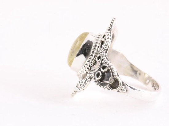Bewerkte zilveren ring met gouden rutielkwarts afbeelding 2