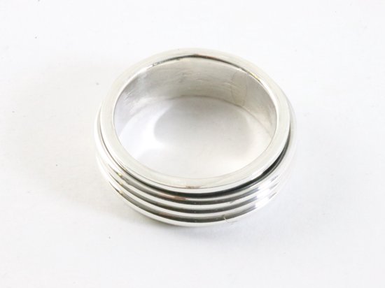 Zware zilveren geluksring met ribbels afbeelding 2
