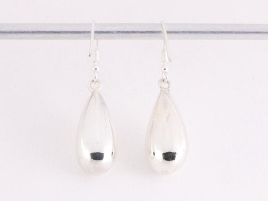 Druppelvormige hoogglans zilveren oorbellen afbeelding 3