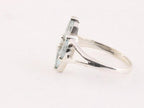 Fijne zilveren ring met blauwe topaas afbeelding 2