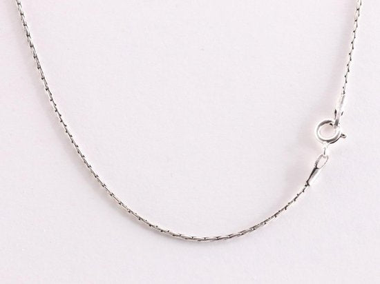 Fijne bewerkte hartvormige zilveren hanger met 18k gouden decoratie aan ketting afbeelding 4