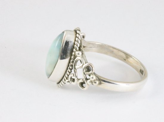 Fijne bewerkte zilveren ring met larimar afbeelding 2