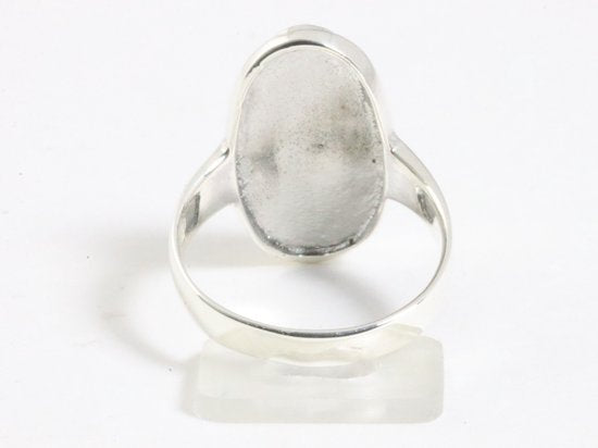 Zware bewerkte ovale zilveren ring met Australische opaal afbeelding 3