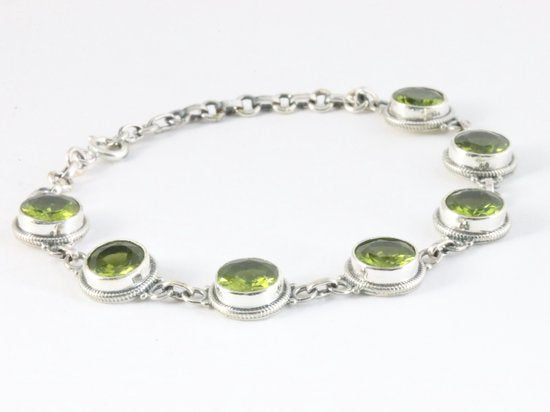 Bewerkte zilveren armband met peridoot afbeelding 2