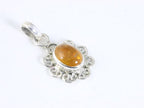 Fijne opengewerkte zilveren hanger met amber afbeelding 2