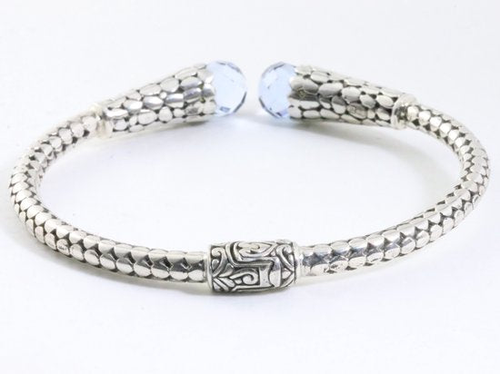 Zware bewerkte zilveren klemarmband met aquamarijn afbeelding 3
