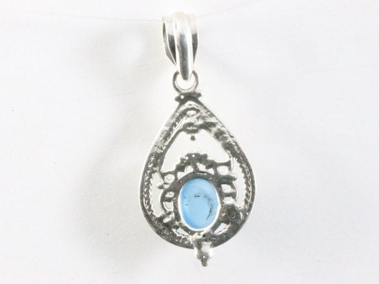 Opengewerkte zilveren hanger met blauwe chalcedoon afbeelding 3