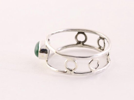 Fijne opengewerkte zilveren ring met jade afbeelding 2