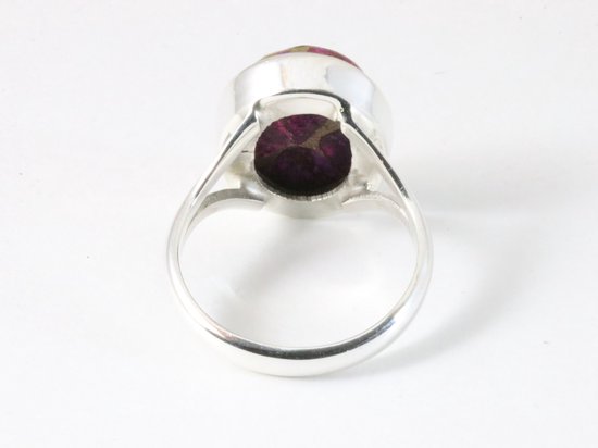 Ovale hoogglans zilveren ring met paarse koperturkoois afbeelding 3