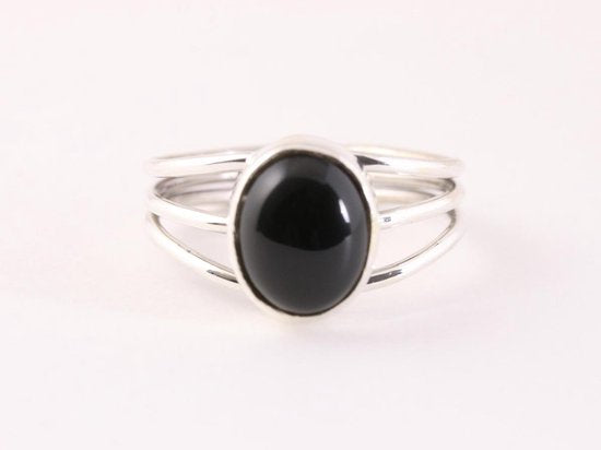 Opengewerkte zilveren ring met onyx afbeelding 4