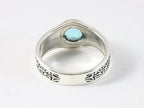 Bewerkte zilveren ring met blauwe topaas afbeelding 3