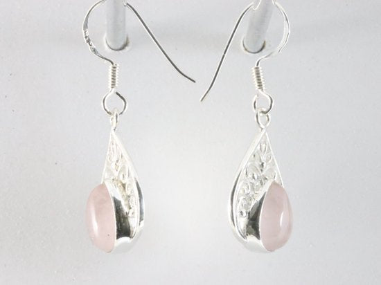 Opengewerkte zilveren oorbellen met rozenkwarts afbeelding 2
