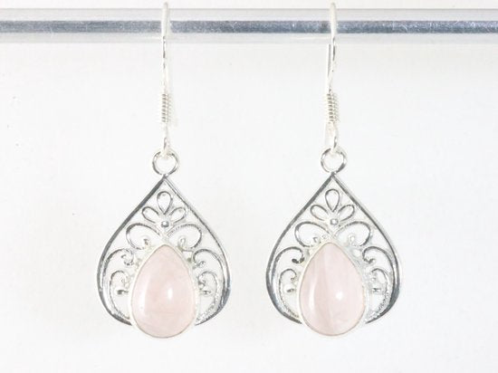 Opengewerkte zilveren oorbellen met rozenkwarts afbeelding 4