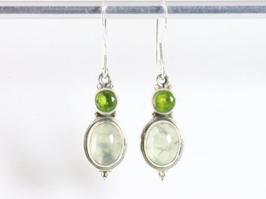 Fijne zilveren oorbellen met prehniet en peridoot afbeelding 2