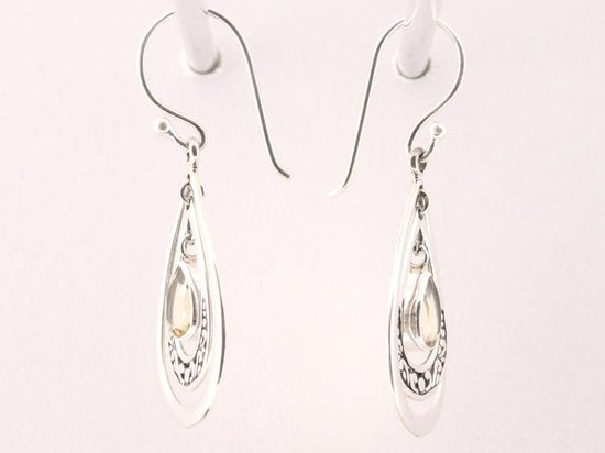 Opengewerkte zilveren oorbellen met citrien afbeelding 2