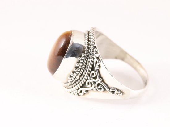 Bewerkte zilveren ring met tijgeroog afbeelding 2