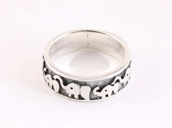 Zilveren ring met olifanten afbeelding 3
