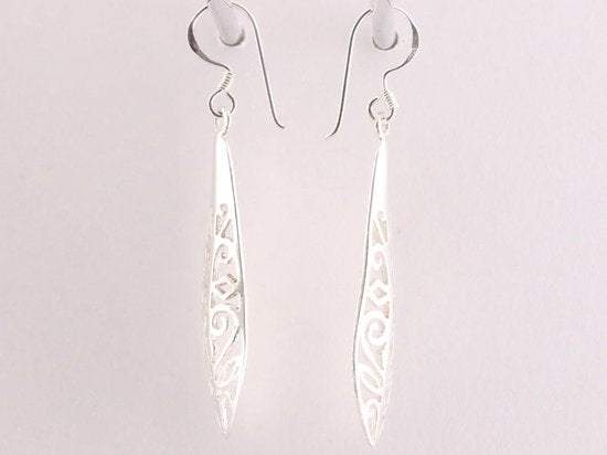 Lange opengewerkte zilveren oorbellen afbeelding 2