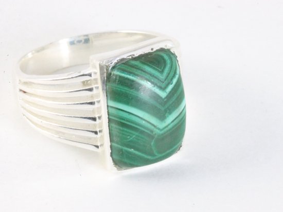 Opengewerkte rechthoekige zilveren ring met malachiet afbeelding 1