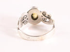 Bewerkte zilveren ring met Ethiopische opaal afbeelding 3