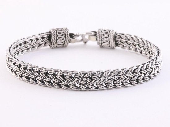 Gevlochten zilveren armband met bewerkte sluiting afbeelding 3