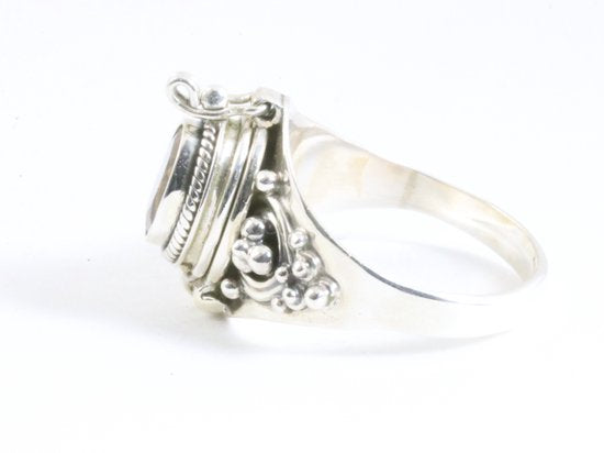 Bewerkte zilveren gifring met citrien afbeelding 2