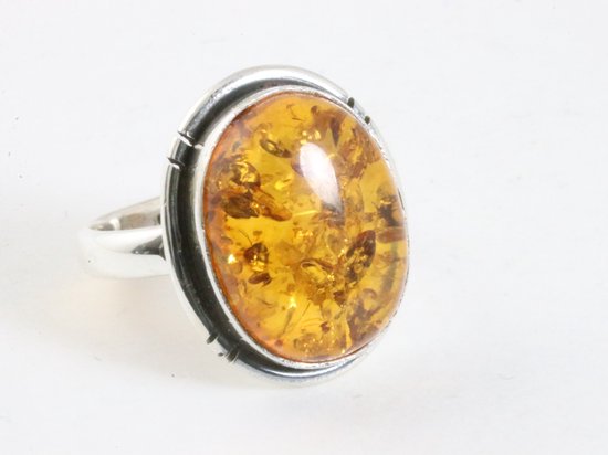 Ovale zilveren ring met amber afbeelding 1