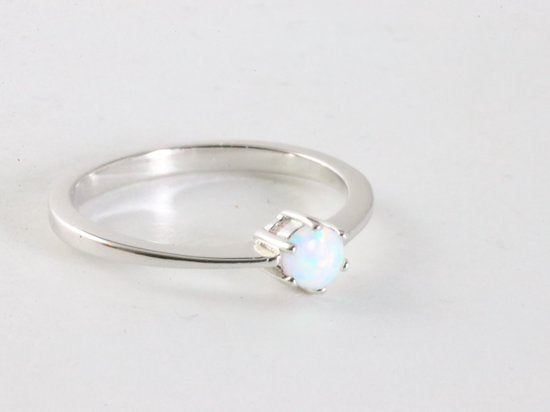 Fijne hoogglans zilveren ring met welo opaal - maat 18 afbeelding 1