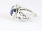 Opengewerkte zilveren ring met blauwe saffier afbeelding 2