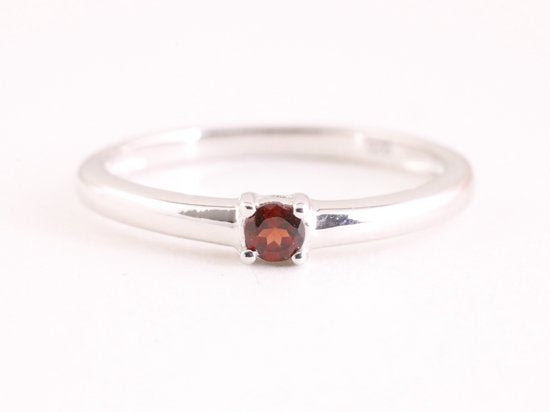 Fijne hoogglans zilveren ring met granaat afbeelding 4