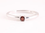 Fijne hoogglans zilveren ring met granaat afbeelding 4