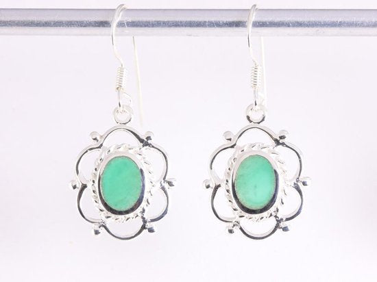 Opengewerkte zilveren oorbellen met groene agaat afbeelding 4