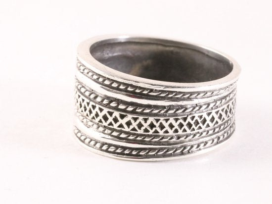 Brede zilveren ring met kabelpatronen afbeelding 2