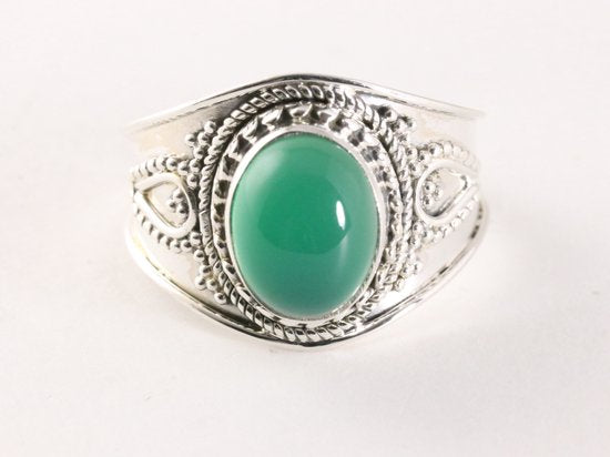 Bewerkte zilveren ring met groene onyx afbeelding 4