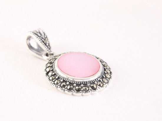 Ovale zilveren hanger met roze parelmoer en marcasiet afbeelding 2